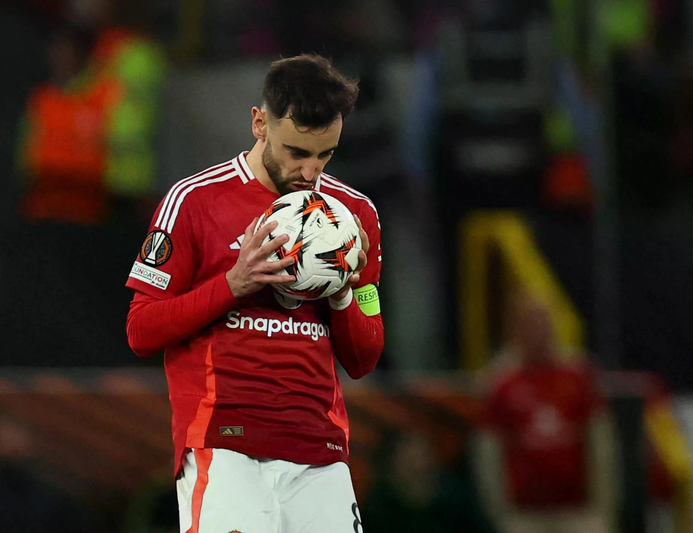 MU chật vật vào bán kết Europa League.