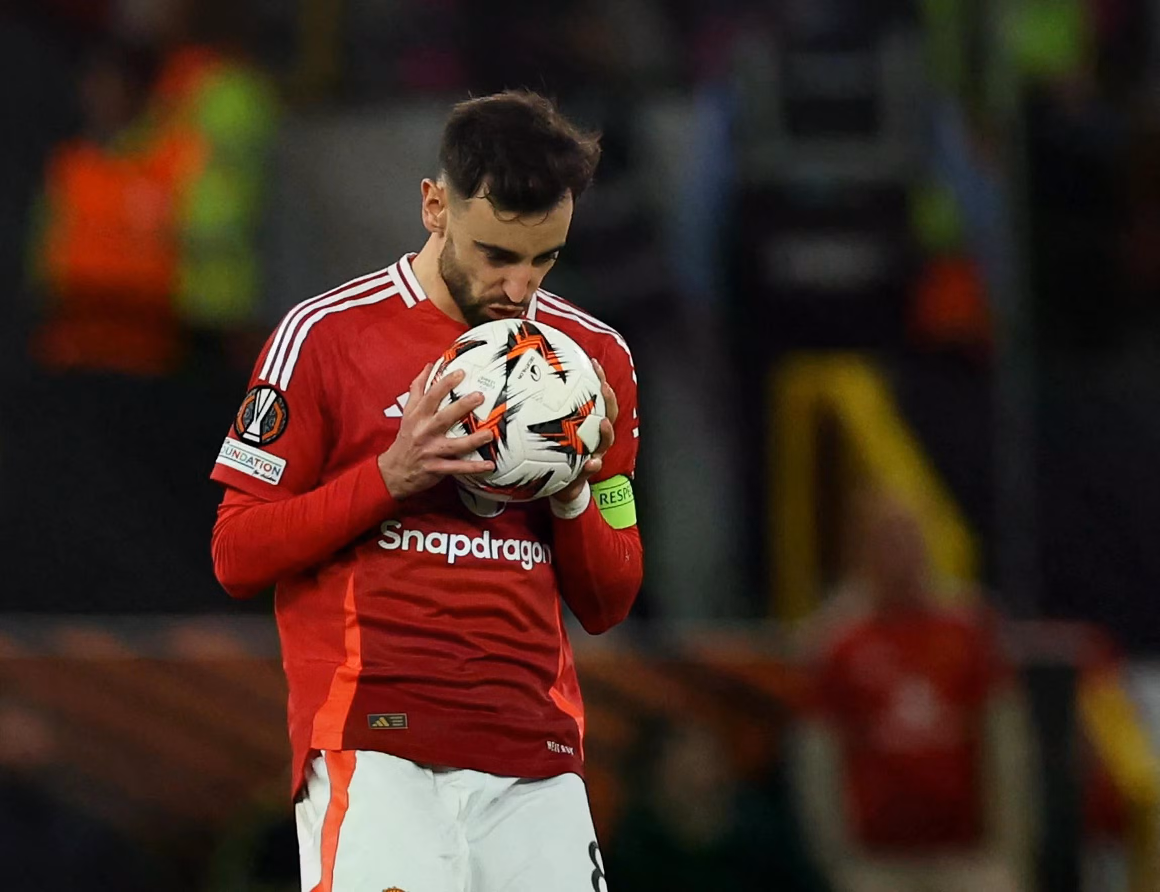 MU chật vật vào bán kết Europa League.