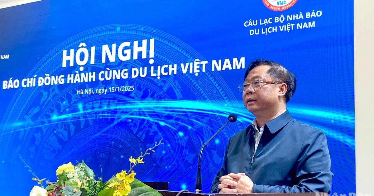 Phó Cục trưởng Cục Du lịch quốc gia Việt Nam Phạm Văn Thủy chia sẻ tại hội nghị. thiet-ke-chua-co-ten-154-2467-6309.jpg