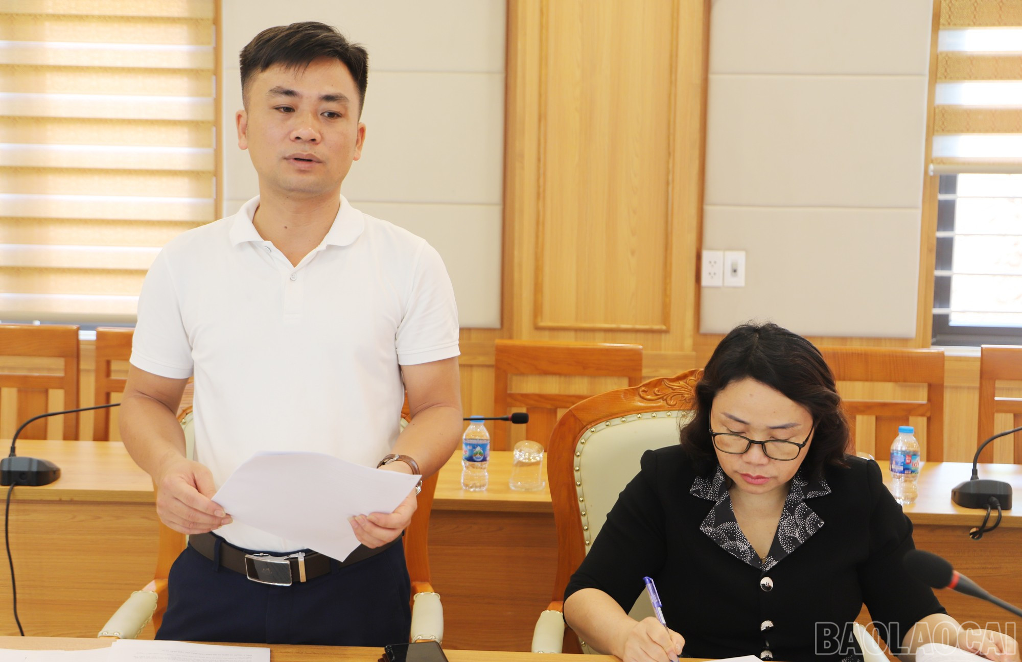 Đại biểu tham gia ý kiến. baolaocai-br_bx5.jpg