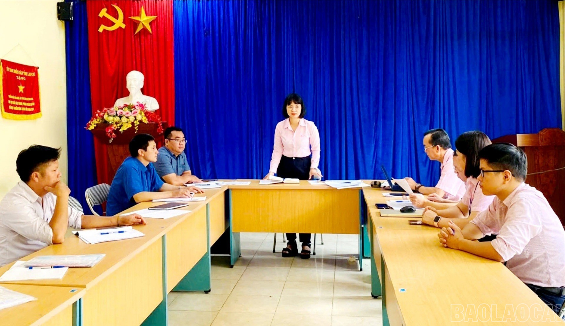 Chi nhánh Ngân hàng Chính sách xã hội tỉnh Lào Cai kiểm tra hoạt động tín dụng ở cơ sở ảnh 1 baolaocai-br_1000054319.jpg