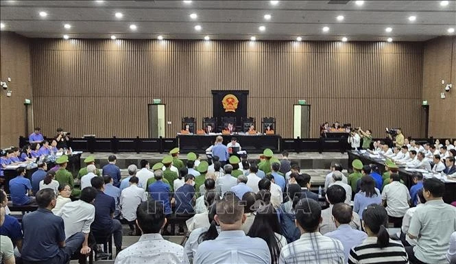 Quang cảnh phiên tòa sáng 24/6/2025.