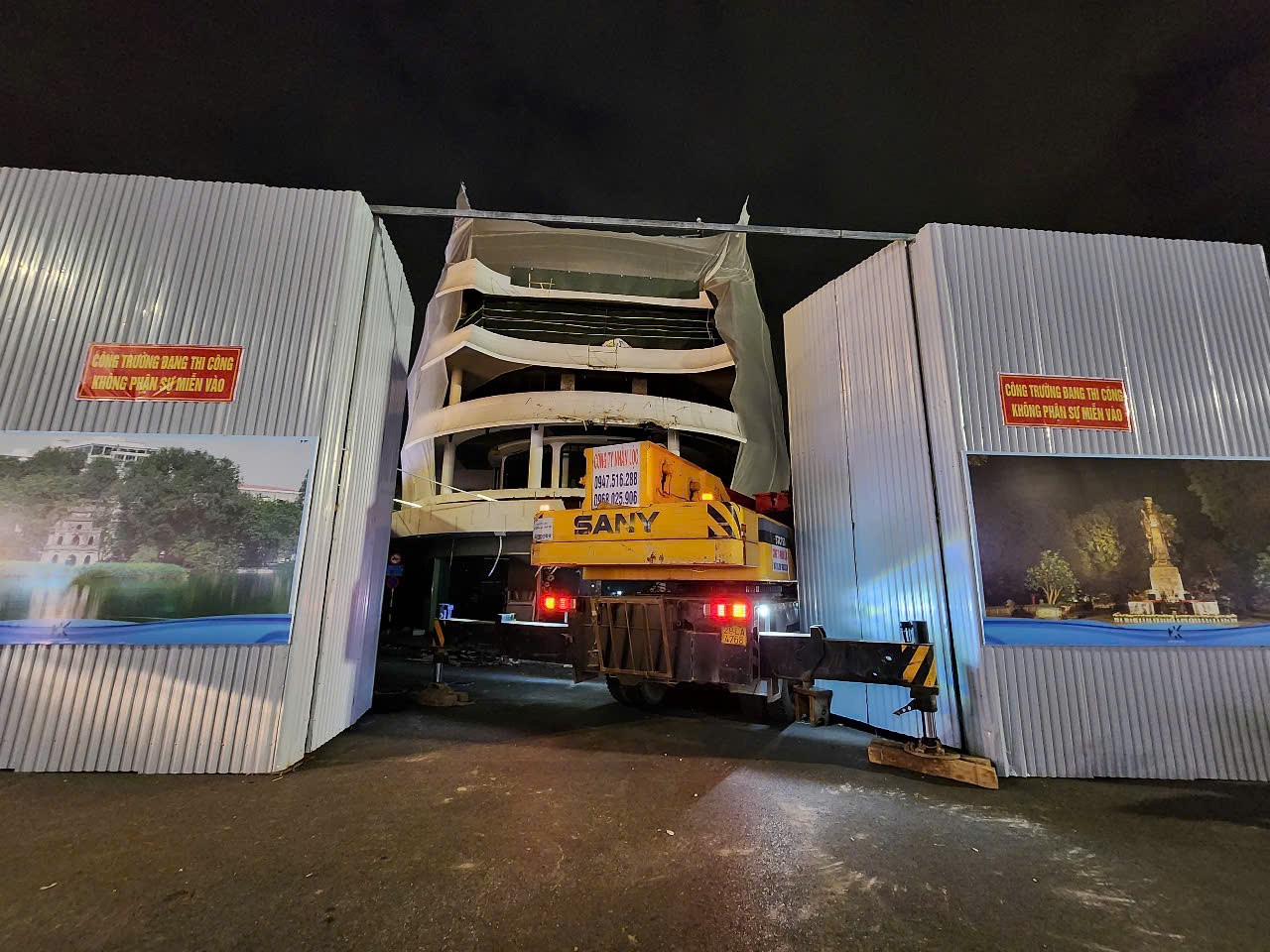 TP Hà Nội dự kiến trước tháng 9/2025 sẽ hoàn thành phá dỡ tòa nhà. TP Hà Nội dự kiến trước tháng 9/2025 sẽ hoàn thành phá dỡ tòa nhà.