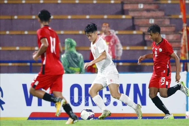 Nhiều pha xử lý bóng khéo léo của các cầu thủ U17 Việt Nam đã gây sóng gió trước khung thành đội U17 Yemen. Ảnh: Tạ Toàn/TTXVN
