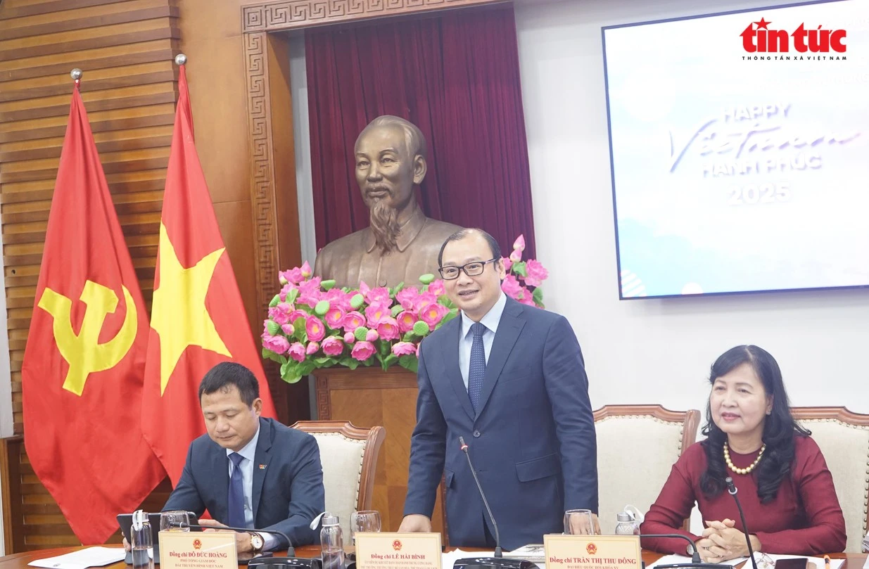 Thứ trưởng Thường trực Bộ Văn hóa, Thể thao và Du lịch Lê Hải Bình phát động giải thưởng.