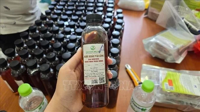 Thuốc chữa bệnh giả bị lực lượng chức năng thu giữ.