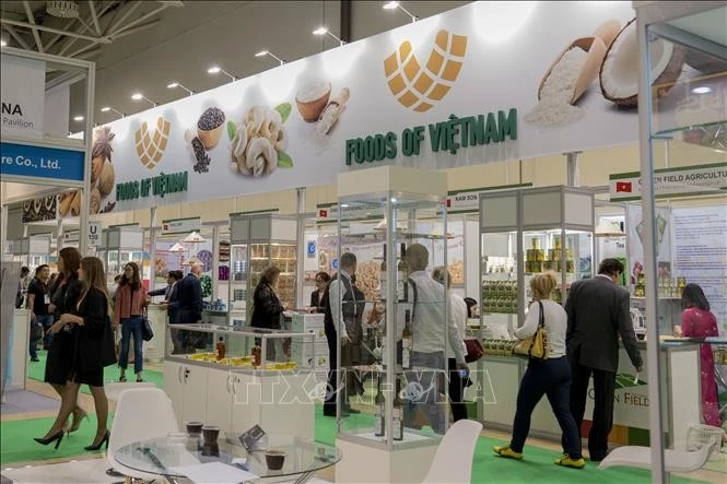 Khu trưng bày sản phẩm của các doanh nghiệp Việt Nam tại một hội chợ ở Nga. Ảnh tư liệu: Dương Trí/PV TTXVN tại Nga
