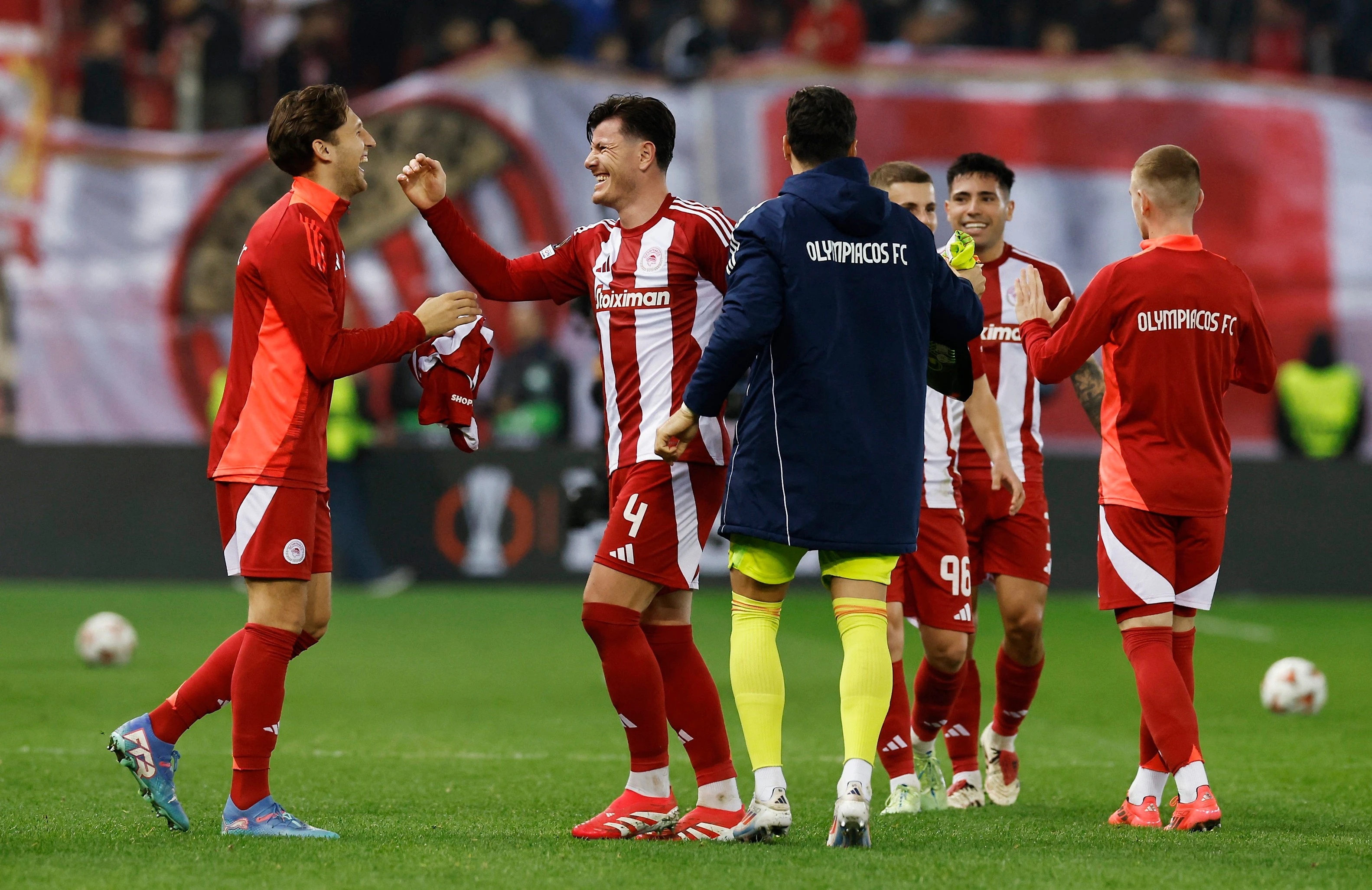7. Olympiacos: Đại diện Hy Lạp có lần đầu dự vòng 16 đội Europa League sau 4 năm. Họ quyết tâm cải thiện thành tích tại đấu trường danh giá thứ 2 châu Âu.
