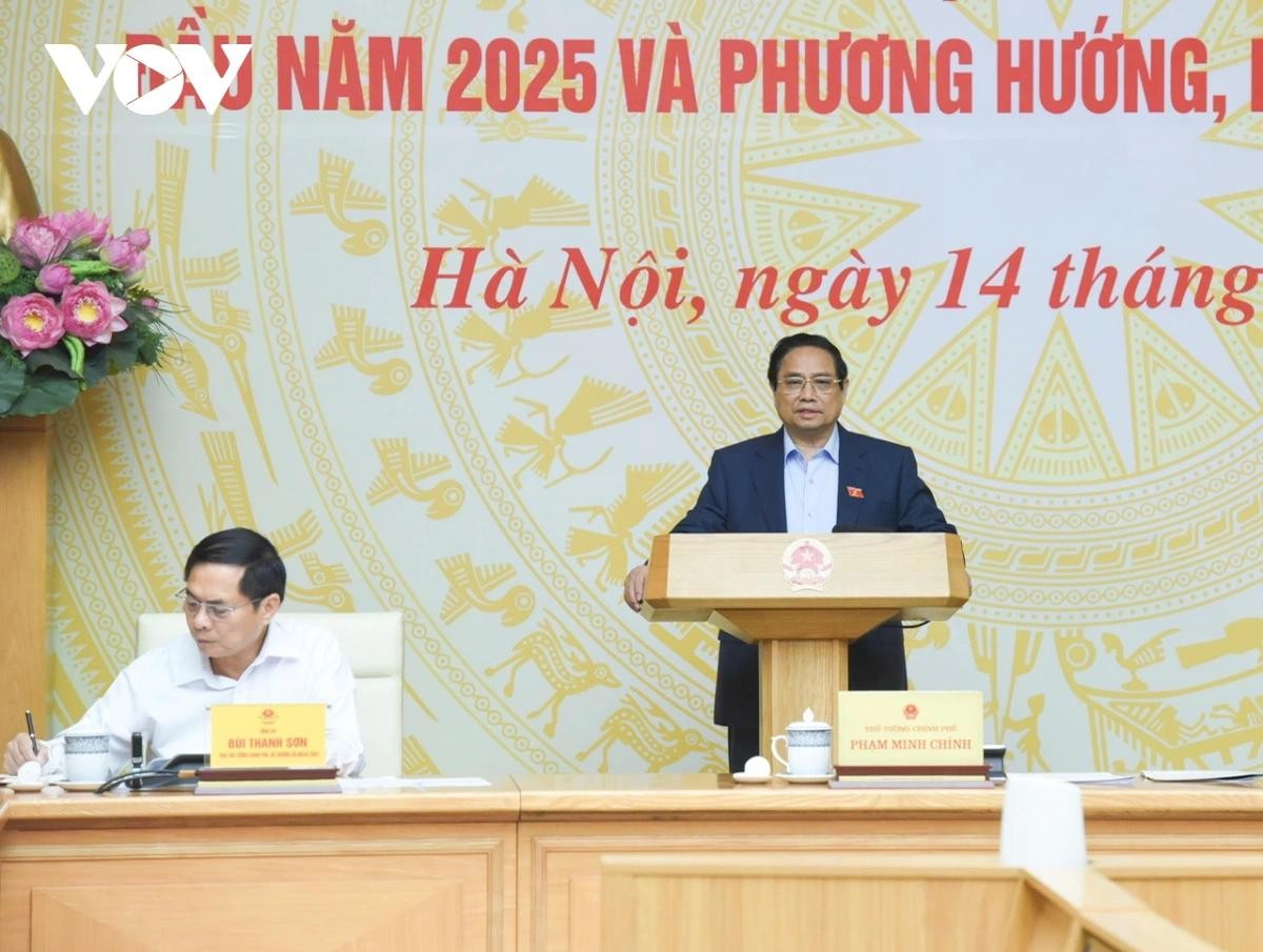 Thủ tướng phát biểu tại buổi họp Thủ tướng phát biểu tại buổi họp