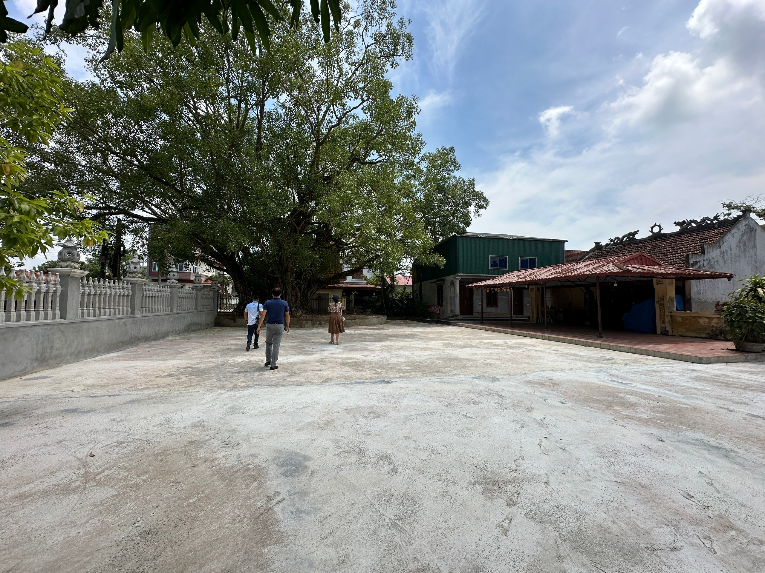 Nơi người Pháp từng cắm mốc bia đá ghi điểm trung tâm của đồng bằng Bắc Bộ tại làng Dung, xã Hưng Đạo, huyện Tiên Lữ (tỉnh Hưng Yên). b2.jpg