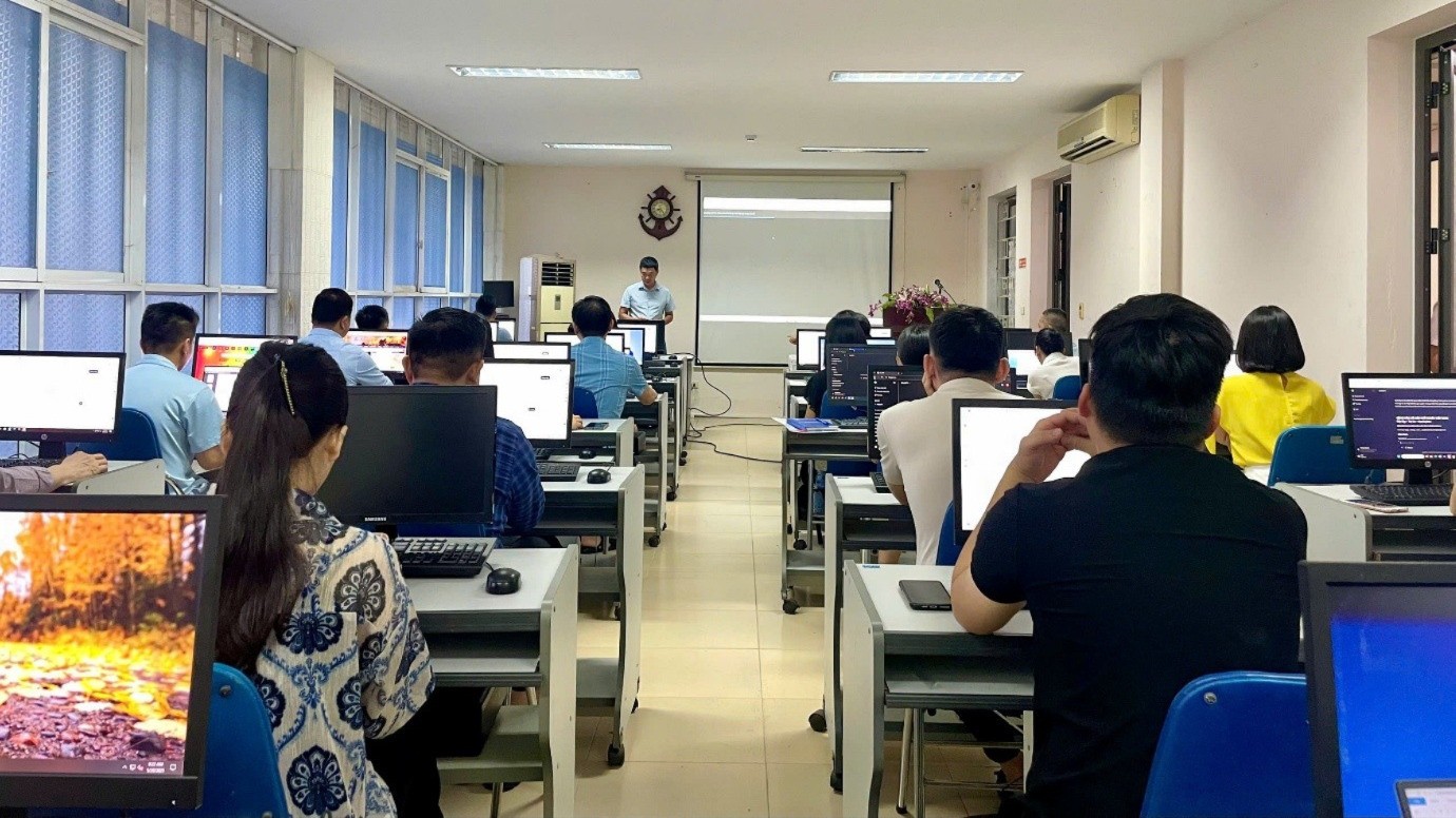 Quang cảnh lớp tập huấn. tap-huan-1-8500.jpg