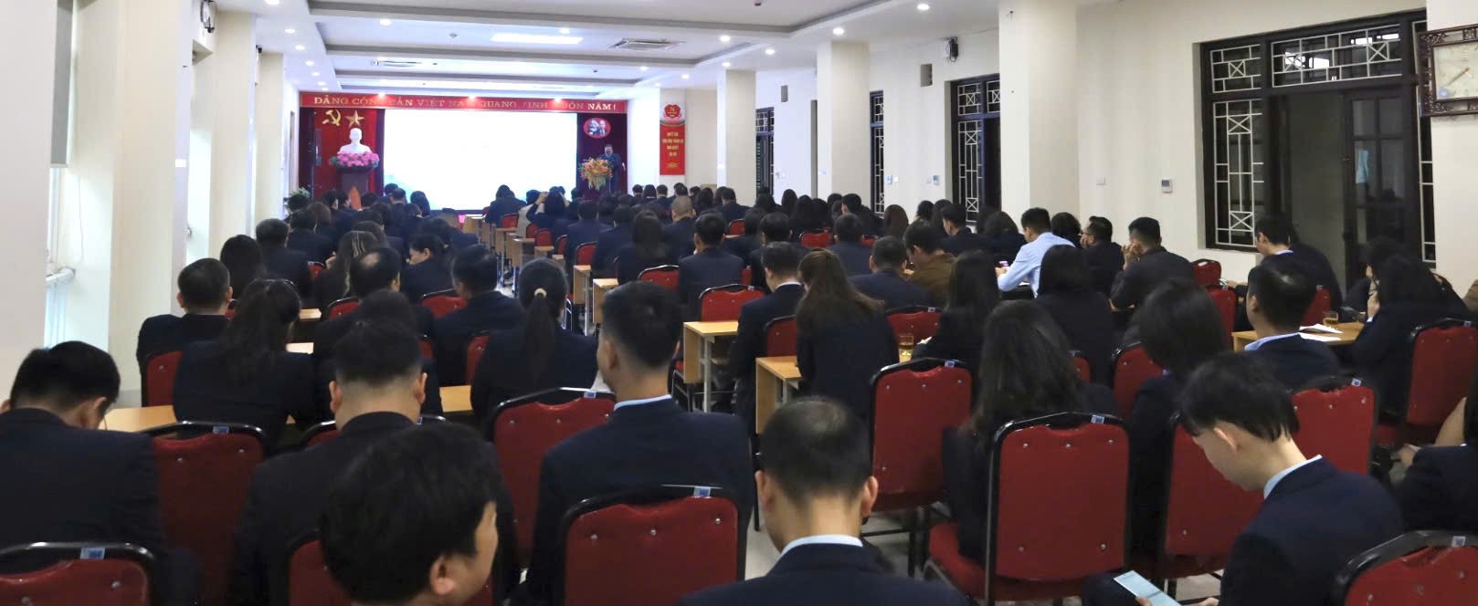 Quang cảnh hội nghị. bao-hiem-3.jpg