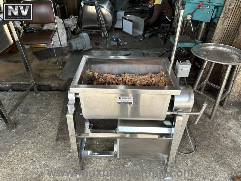 máy trộn 1.jpg