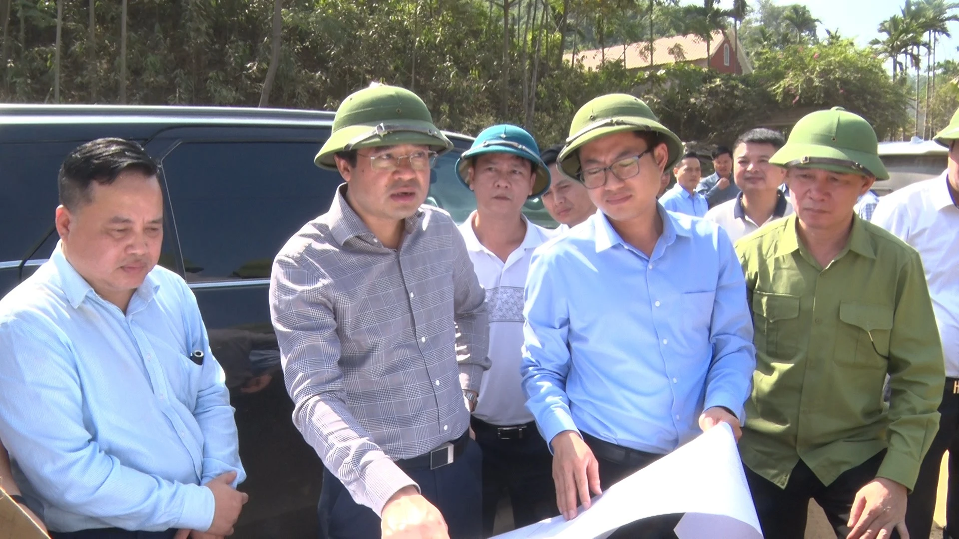 dc-chu-tich-ubnd-tinh-trinh-xuan-truong-ra-soat-khi-tai-dinh-cu-tai-xa-hoa-mac-van-ban.jpg