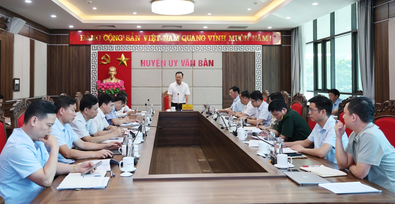 Quang cảnh buổi làm việc. 111.jpg