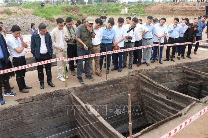 Căn cứ vào những chi tiết như đinh thuyền được làm bằng gỗ, nối ván bằng móc và thanh gỗ bằng nhau, các nhà khảo cổ cho rằng có thể niên đại của thuyền từ khoảng từ thế kỷ XI - XIV, thuộc vào thời nhà Lý.