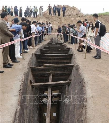 Phó Giáo sư Tiến sĩ Bùi Minh Trí, Viện Khảo Cổ học nhận định, đây là loại hình thuyền mang tính quốc tế, ảnh hưởng của khu vực châu Á Thái Bình Dương, được gọi là thuyền song thân.