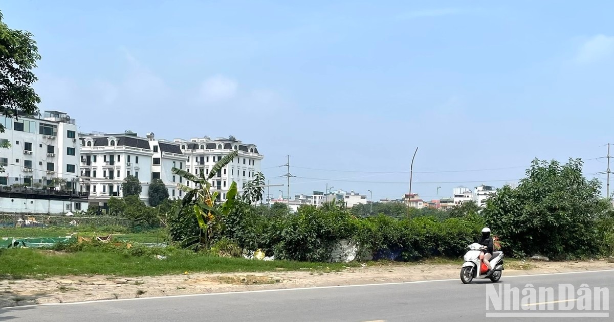 Dự báo Hà Nội ngày nắng nóng, đêm có mưa. ndo-br-nangnong-7321-8804.jpg