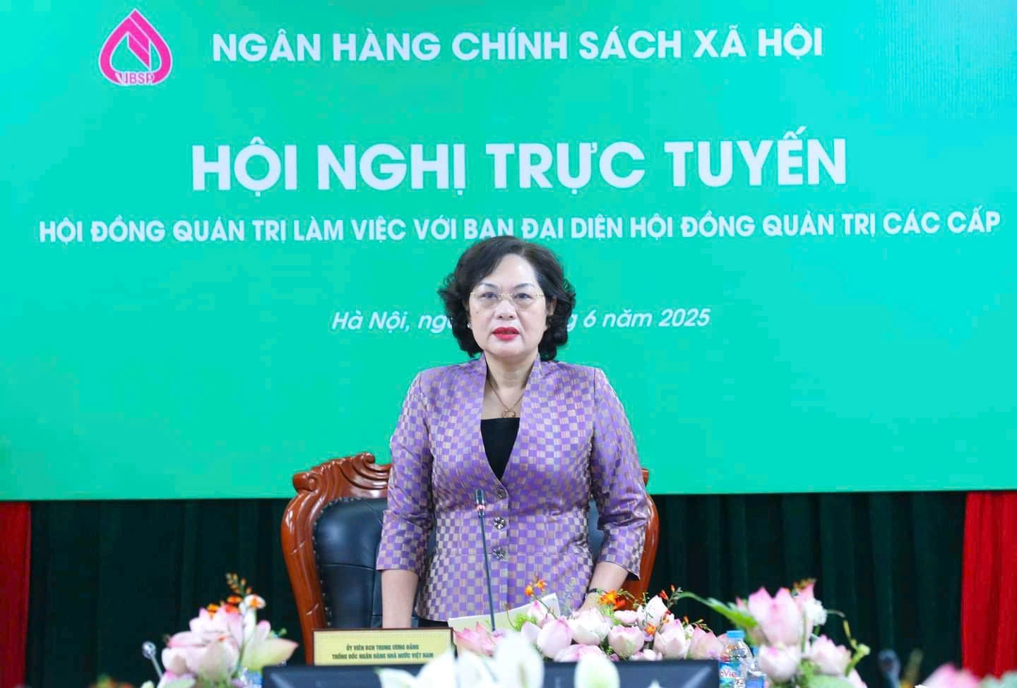 Thống đốc NHNN Nguyễn Thị Hồng phát biểu tại hội nghị. z6675946914615-379b6c2f189d99b13fefd0a8a7da26b6.jpg