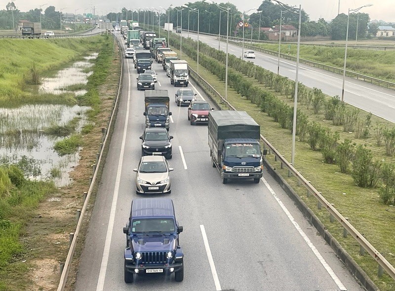 Cao tốc Hà Nội - Thái Nguyên cần sớm được đầu tư mở rộng. Ảnh: Việt Hoan