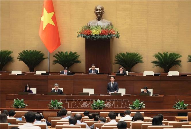 Bộ trưởng Bộ Khoa học và Công nghệ Nguyễn Mạnh Hùng giải trình, làm rõ một số vấn đề đại biểu Quốc hội nêu trong phiên thảo luận ngày 13/5/2025. Ảnh: An Đăng/TTXVN Bộ trưởng Bộ Khoa học và Công nghệ Nguyễn Mạnh Hùng giải trình, làm rõ một số vấn đề đại biểu Quốc hội nêu trong phiên thảo luận ngày 13/5/2025. Ảnh: An Đăng/TTXVN