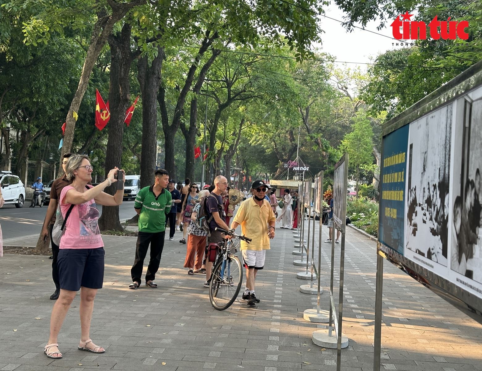 Bộ Văn hóa, Thể thao và Du lịch ban hành kế hoạch triển lãm thành tựu kinh tế, xã hội nhân kỷ niệm 80 năm Ngày Quốc khánh. Bộ Văn hóa, Thể thao và Du lịch ban hành kế hoạch triển lãm thành tựu kinh tế, xã hội nhân kỷ niệm 80 năm Ngày Quốc khánh.