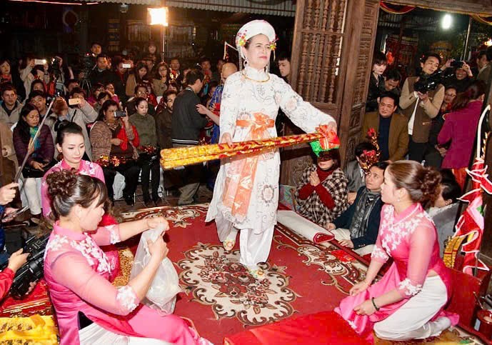 Thực hành tín ngưỡng thờ Mẫu Tam phủ ở Phủ Dầy Nam Định chứa đựng nhiều nét văn hóa đặc sắc. z6469692900850-2f9c16c420cee45ca9930bf95c567021.jpg