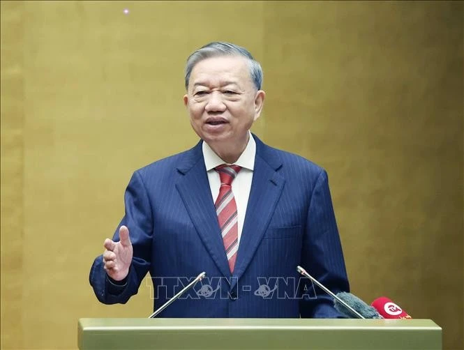 Tổng Bí thư Tô Lâm phát biểu chỉ đạo Hội nghị toàn quốc quán triệt, triển khai tổng kết việc thực hiện Nghị quyết số 18. Ảnh: Thống Nhất/TTXVN