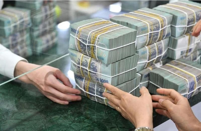Lãi suất tăng tạo ra những cơ hội hấp dẫn nhưng cũng đặt ra không ít thách thức, đặc biệt với doanh nghiệp và người vay vốn. Ảnh minh họa: CTV Lãi suất tăng tạo ra những cơ hội hấp dẫn nhưng cũng đặt ra không ít thách thức, đặc biệt với doanh nghiệp và người vay vốn. Ảnh minh họa: CTV