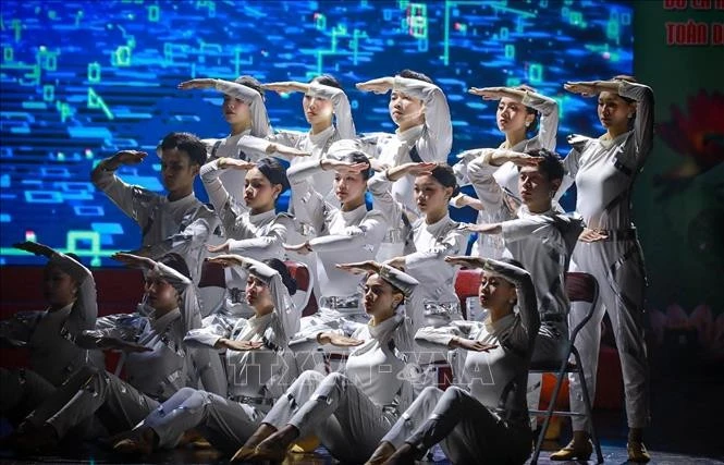 Một tiết mục nghệ thuật tại Chương trình.