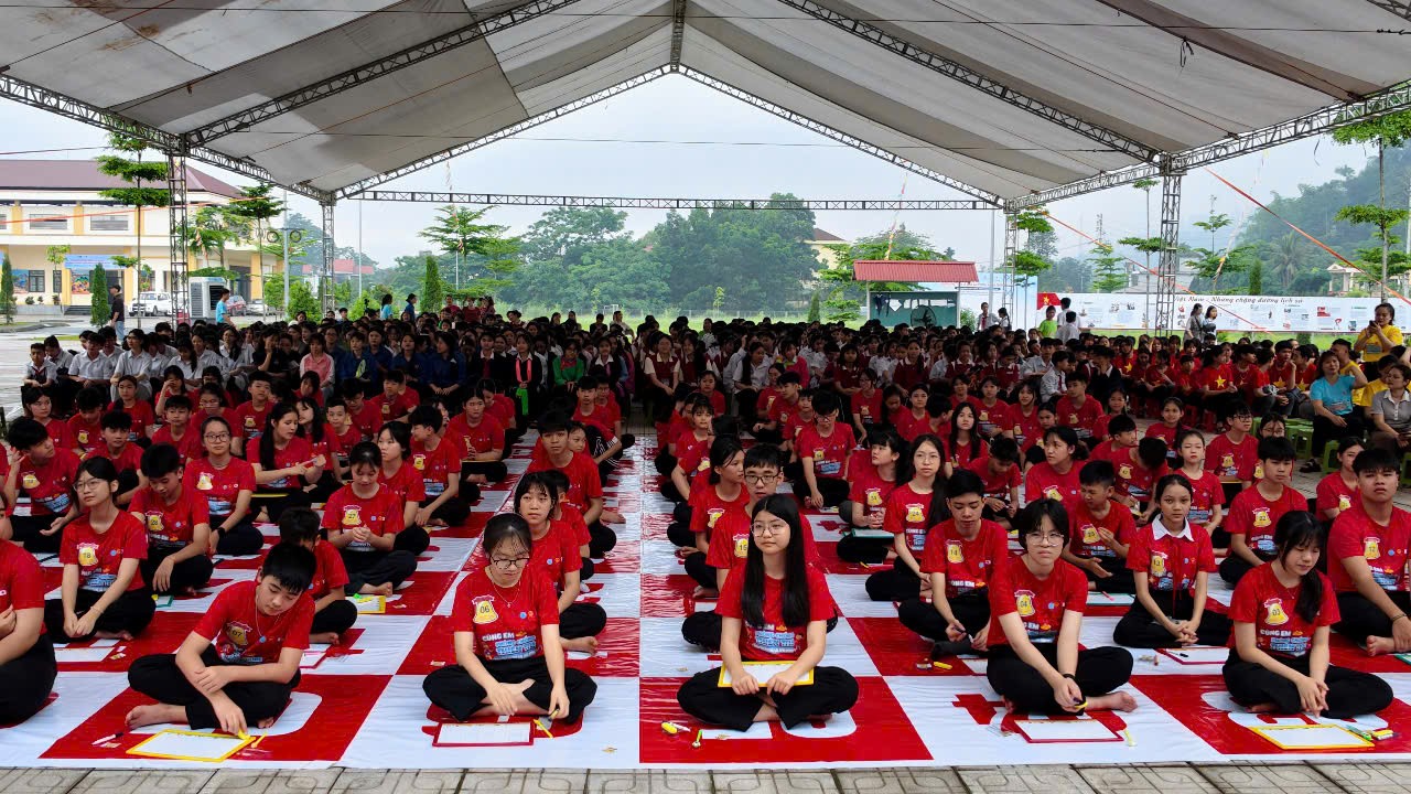 100 học sinh tham gia Cuộc thi "Rung chuông vàng". z6603366885462-c5e75c2221d5f4552b7d980a382e263e.jpg