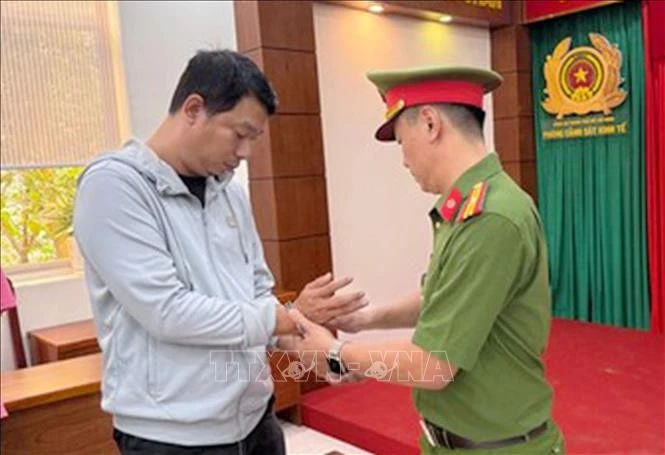 Công an Thành phố Hồ Chí Minh bắt Ngô Kim Diệu (sinh năm 1984, Giám đốc Công ty TNHH Kingpharm, trụ sở tại số 6 đường 2B, phường An Lạc, quận Bình Tân).