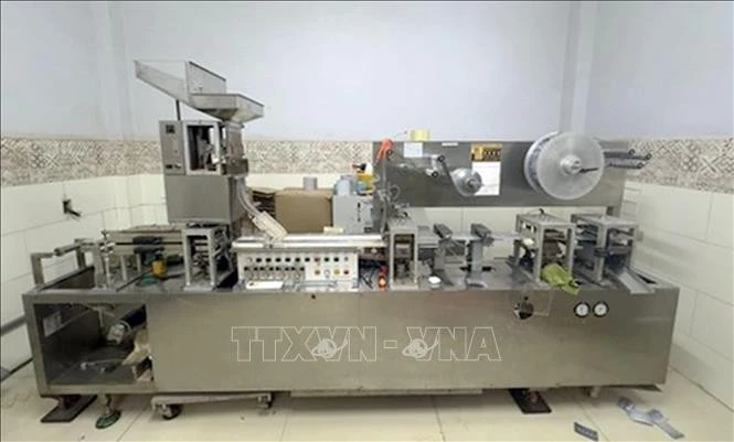 Máy móc thiết bị, sản xuất buôn bán hàng giả là thuốc chữa bệnh, thuốc phòng bệnh của hai vợ chồng Ngô Kim Diệu, Nguyễn Thị Ngọc Hương.