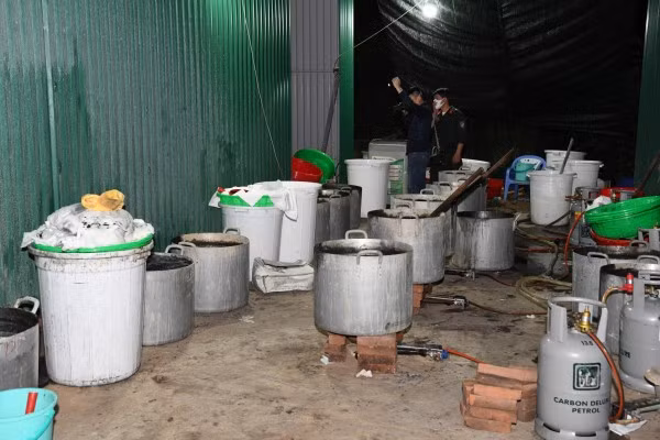 270 lít dung dịch được thu giữ.