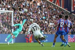 Garnacho bị xà ngang từ chối bàn thắng ở trận gặp Crystal Palace. Ảnh: Alamy