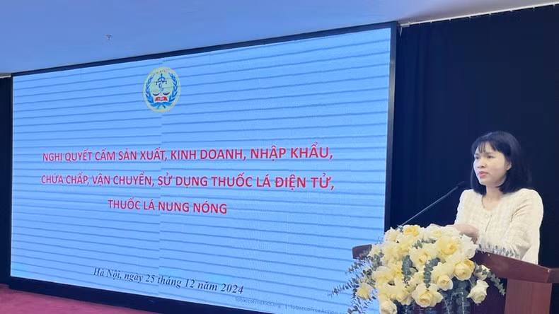 Thạc sĩ Đinh Thị Thu Thủy chia sẻ thông tin tại Hội thảo.