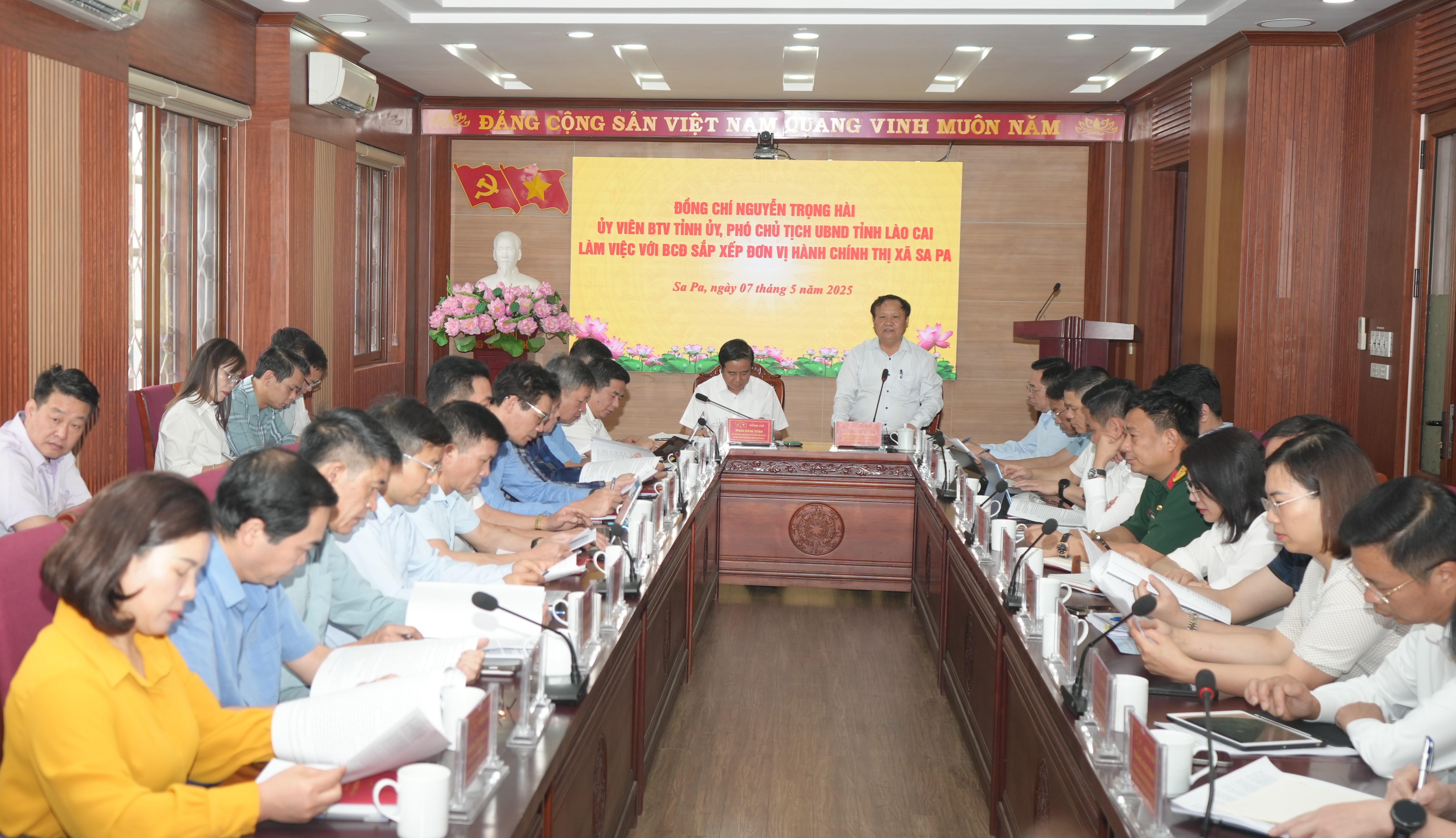Quang cảnh buổi làm việc. dsc02275.jpg