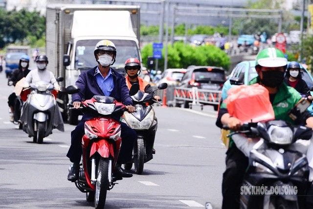 Miền Bắc, miền Trung nắng nóng bỏng rát. Ảnh: Tuấn Anh Miền Bắc, miền Trung nắng nóng bỏng rát. Ảnh: Tuấn Anh