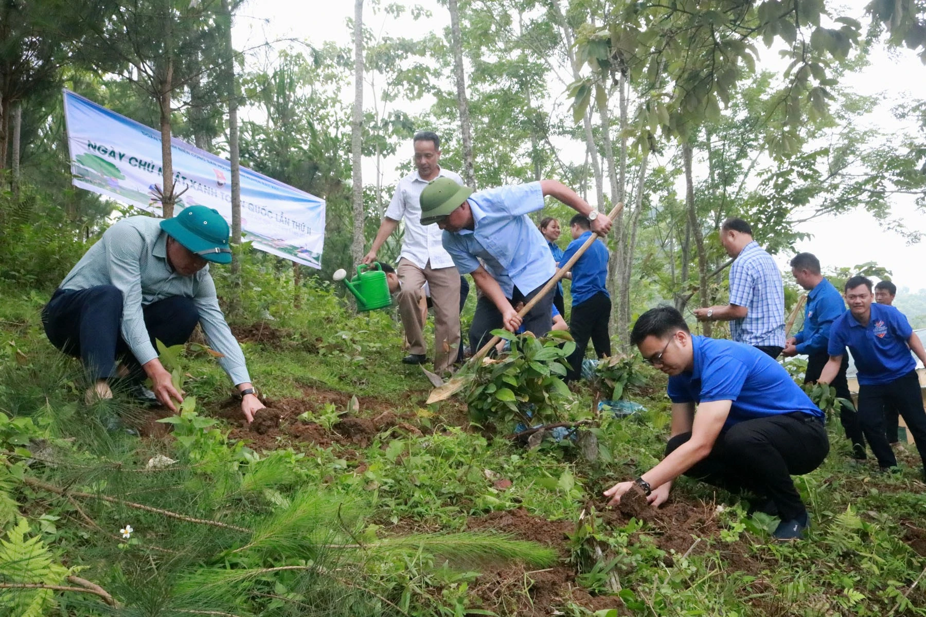 Phấn đấu hoàn thành các chỉ tiêu phát triển kinh tế - xã hội.jpg