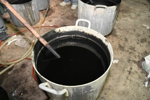 Dung dịch để phục vụ sản xuất ma túy.