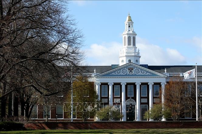 Trường đại học Harvard ở Cambridge, Massachusetts, Mỹ. Ảnh tư liệu: AFP/TTXVN Trường đại học Harvard ở Cambridge, Massachusetts, Mỹ. Ảnh tư liệu: AFP/TTXVN