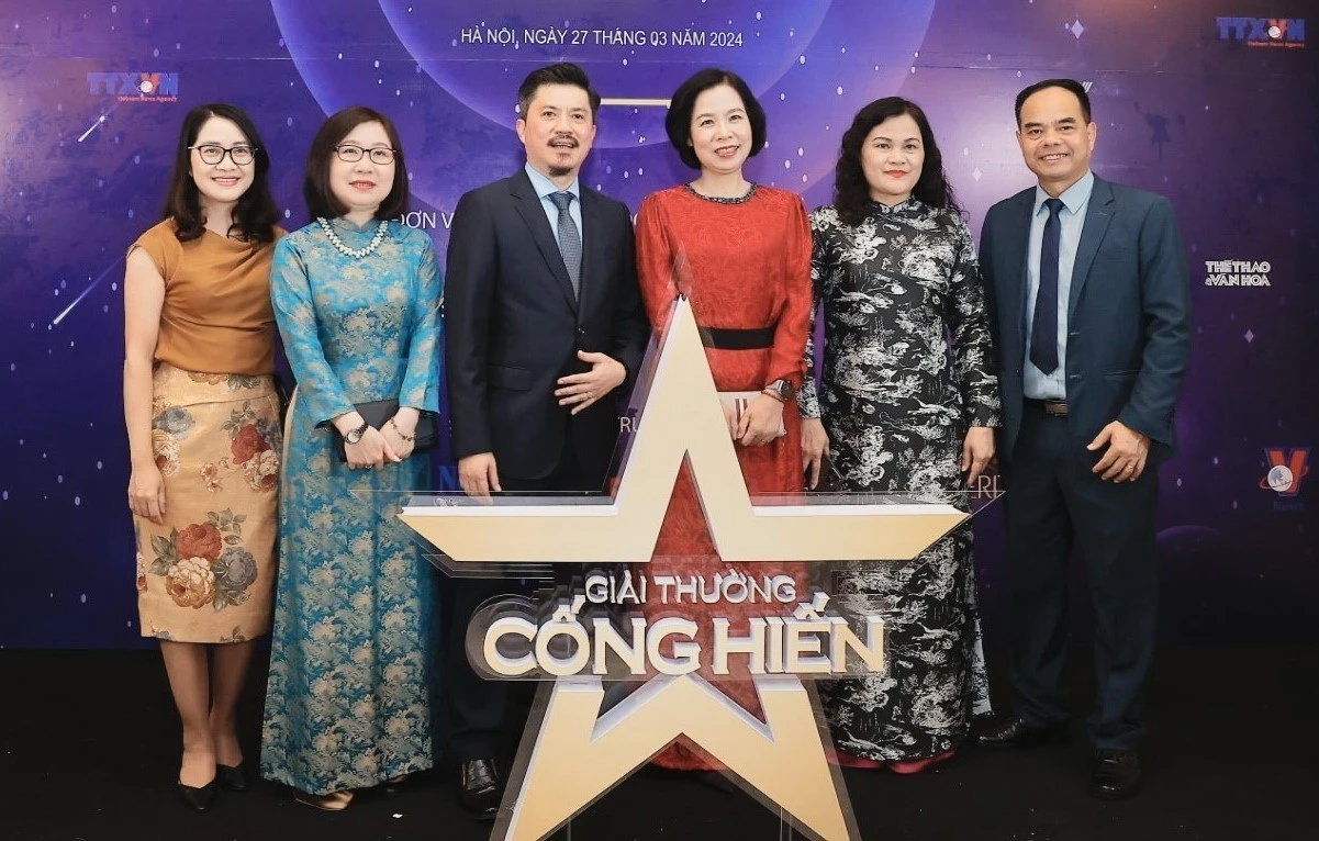 Tổng giám đốc TTXVN Vũ Việt Trang và đại biểu tham dự Lễ trao Giải thưởng Âm nhạc Cống hiến 2024. Ảnh tư liệu: Minh Quyết/TTXVN