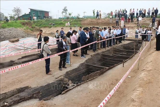 Thuyền cổ phát hiện có kích thước chiều dài 16,2m, rộng 2,25m, sâu khoảng 2,15m, chia thành 6 khoang, đáy độc mộc, trên ghép ván bằng mộng và chốt gỗ.