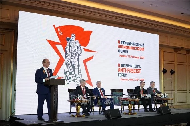 Chủ tịch Đảng Cộng sản LB Nga Gennady Ziuganov khai mạc Hội thảo