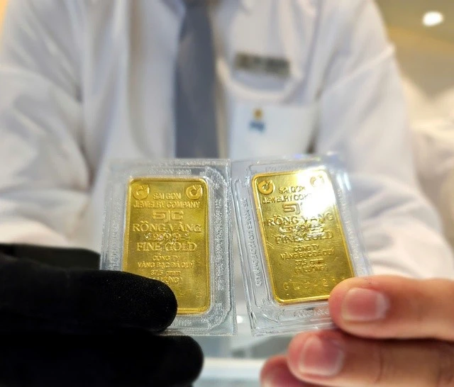 Giá vàng miếng SJC lao dốc