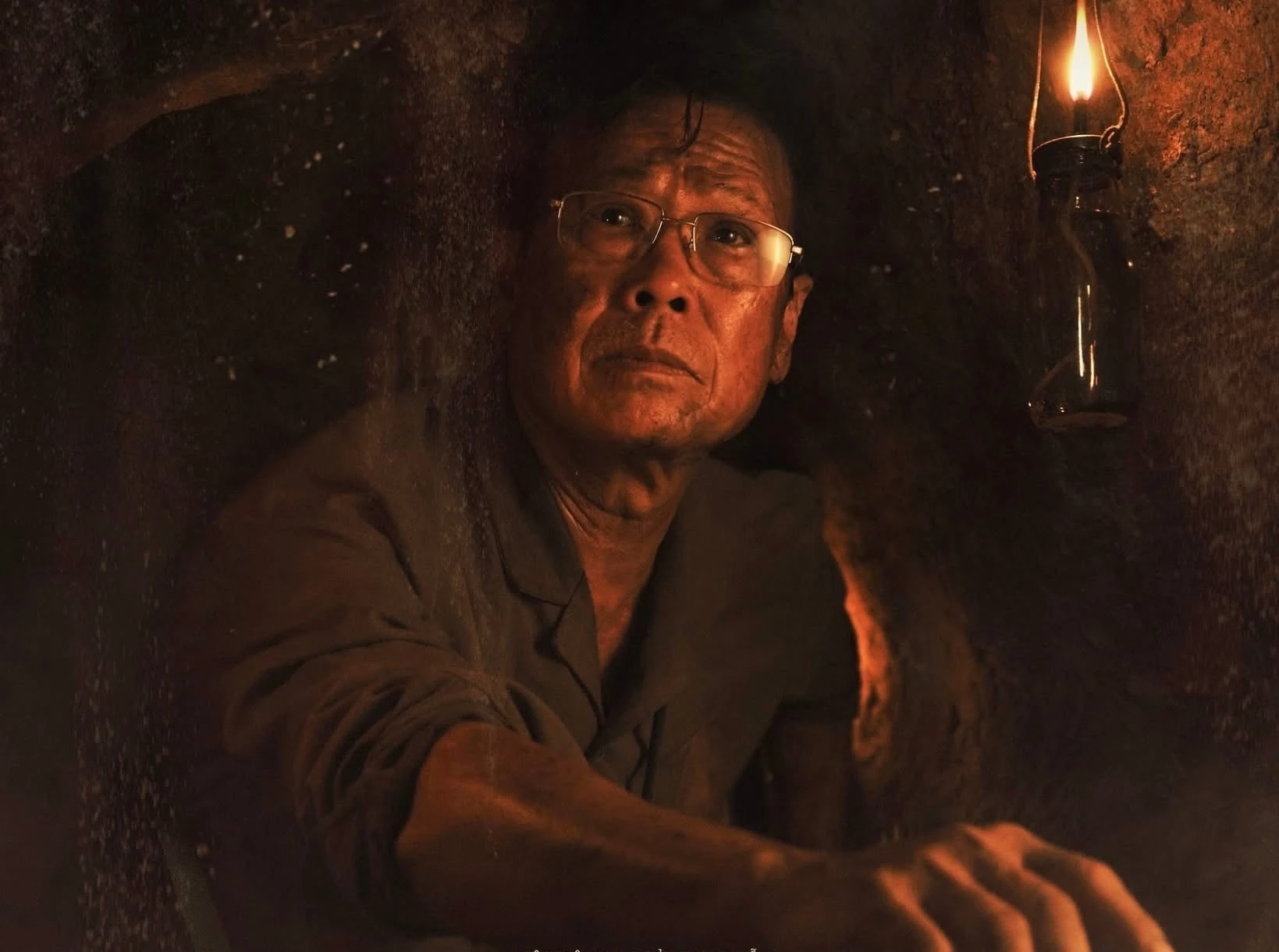 NSƯT Cao Minh vai chú Sáu. Ảnh: Galaxy Studio