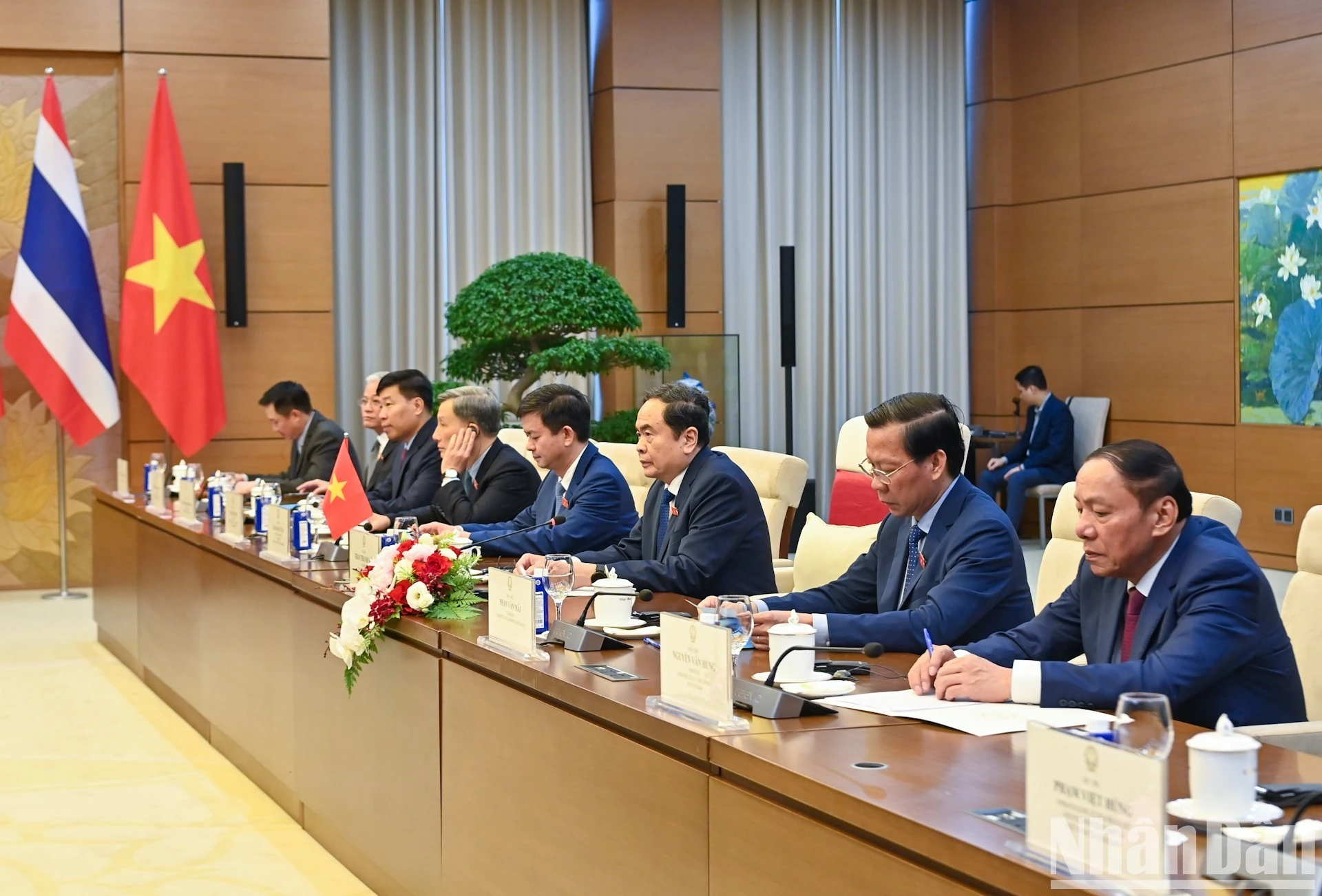 Chủ tịch Quốc hội Trần Thanh Mẫn và các đại biểu Việt Nam tại hội kiến. (Ảnh: DUY LINH)