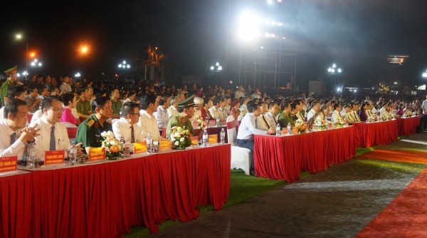 Các đại biểu tham dự buổi lễ. Các đại biểu tham dự buổi lễ.