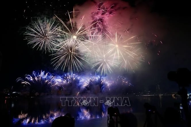 Màn trình diễn pháo hoa của đội Đà Nẵng. Ảnh: Trần Lê Lâm/TTXVN