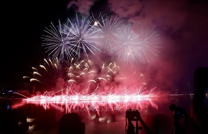 Màn trình diễn pháo hoa của đội Đà Nẵng. Ảnh: Trần Lê Lâm/TTXVN